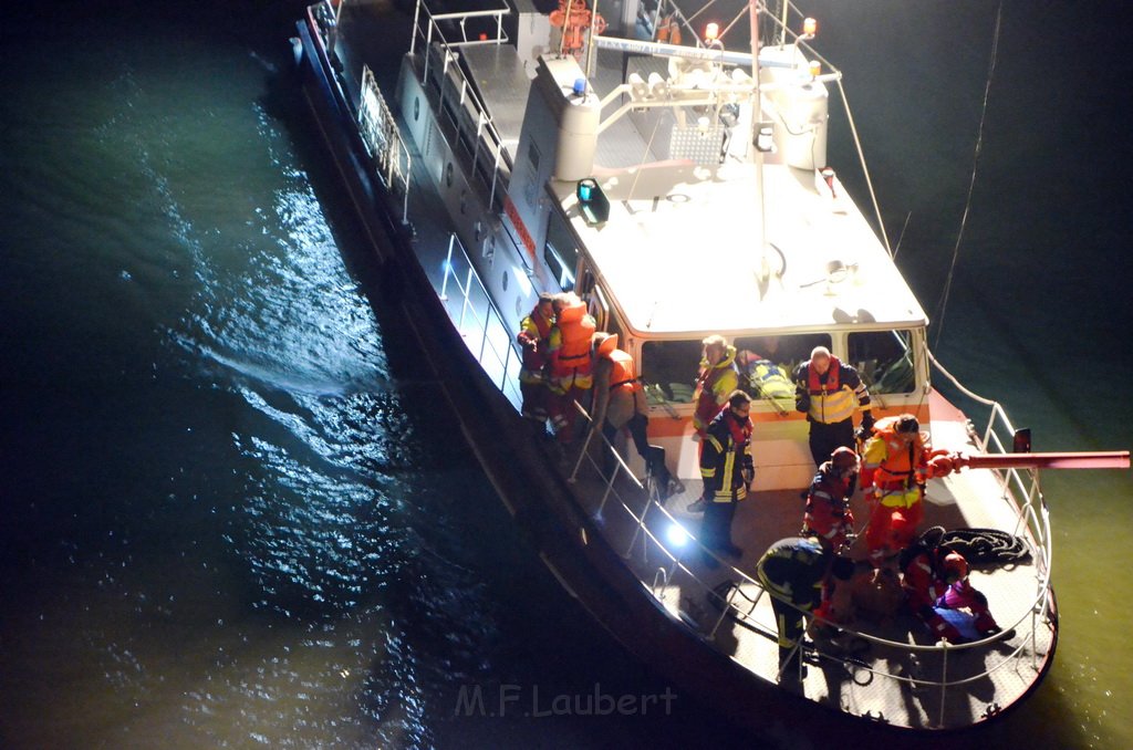 Einsatz BF Hoehenretter Koelner Seilbahn Hoehe Zoobruecke P2573.JPG